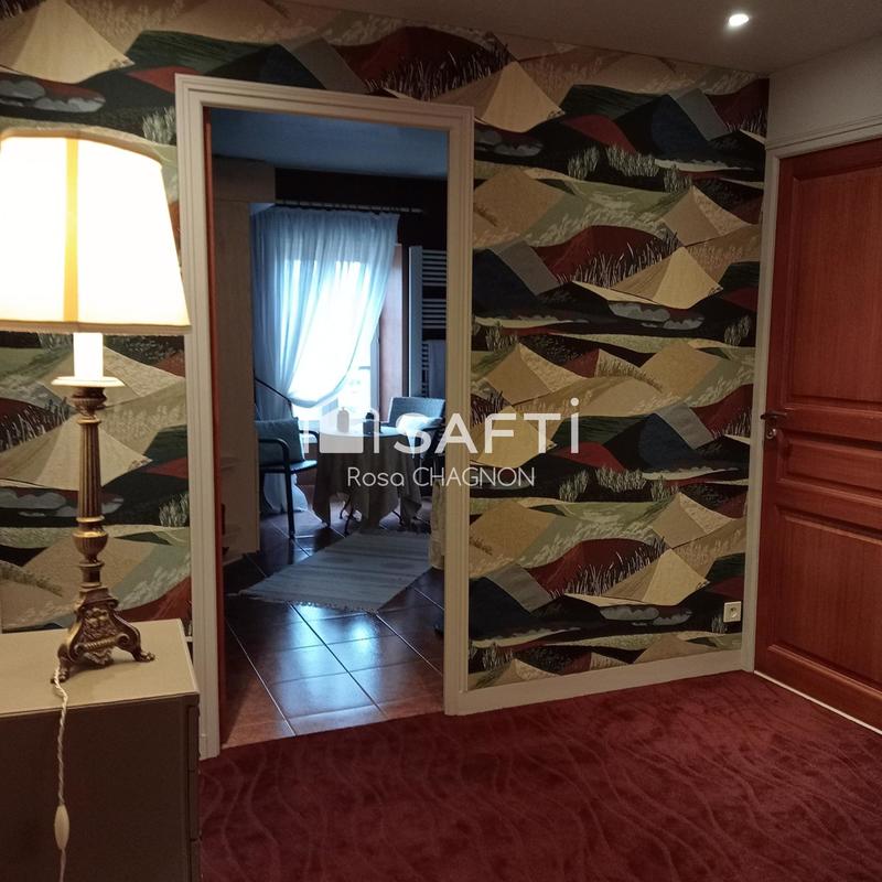 Maison - 220 m² - 7 pièces