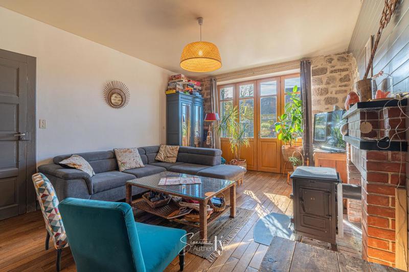 Maison - 95 m² - 4 pièces