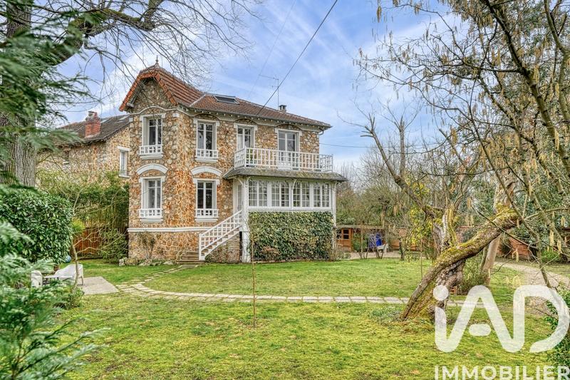 Maison - 136 m² - 7 pièces