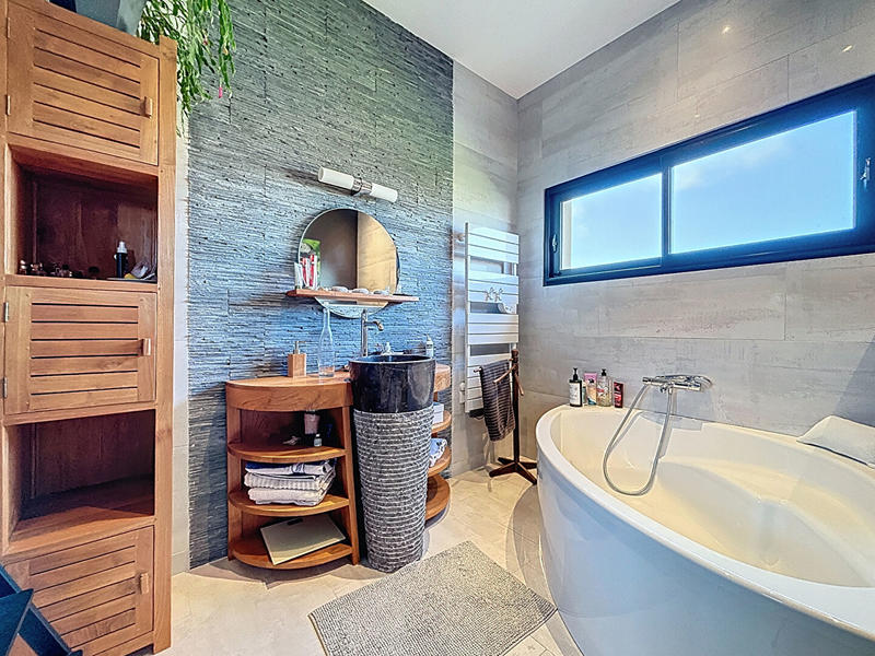 Maison - 143 m² - 6 pièces