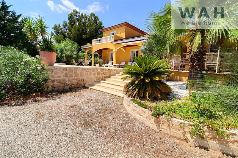 Villa - 167 m² - 6 pièces