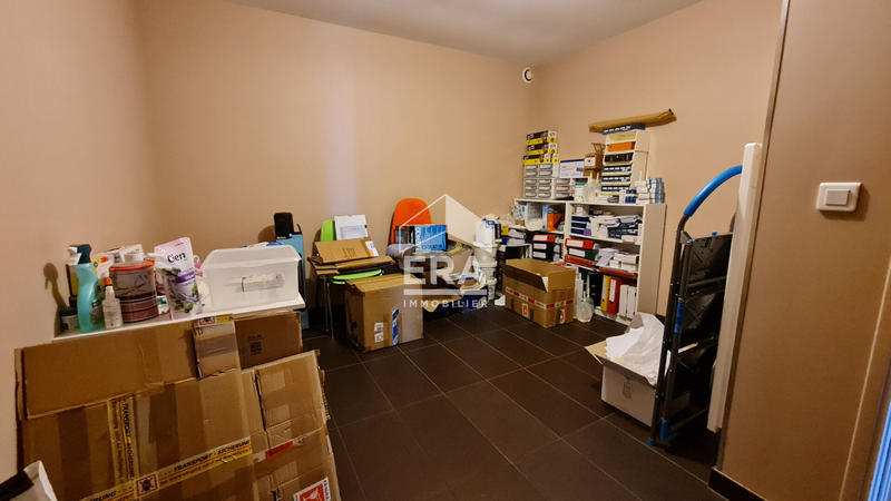 Local commercial - 113 m² - 5 pièces