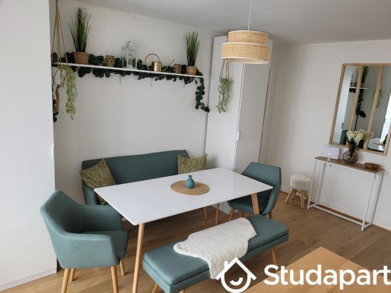 Chambre - 11 m² - 1 pièce