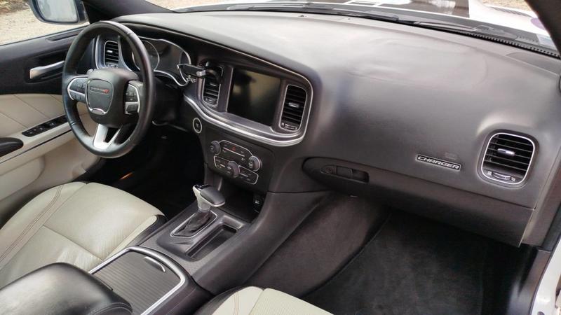 Dodge Charger 5.7 V8 377 Srt