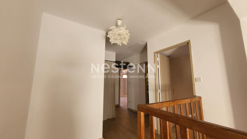 Maison - 215 m² - 8 pièces