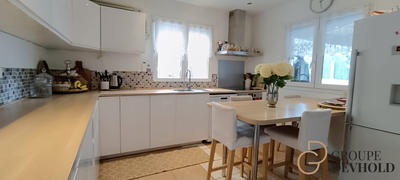 Maison - 278 m² - 8 pièces