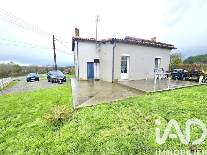 Maison - 98 m² - 6 pièces