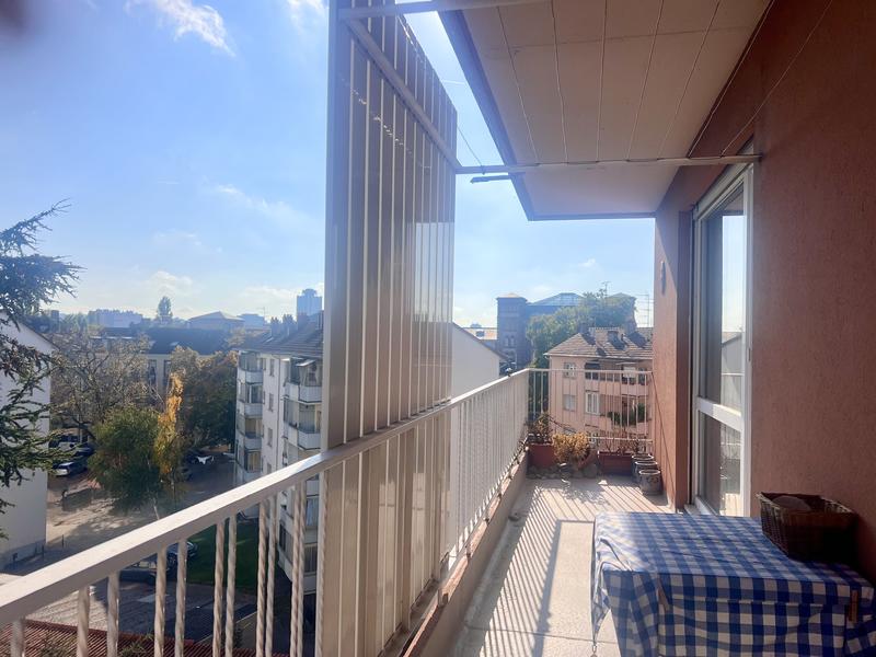 Appartement - 90 m² - 4 pièces