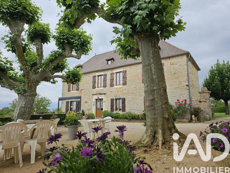 Maison - 372 m² - 14 pièces