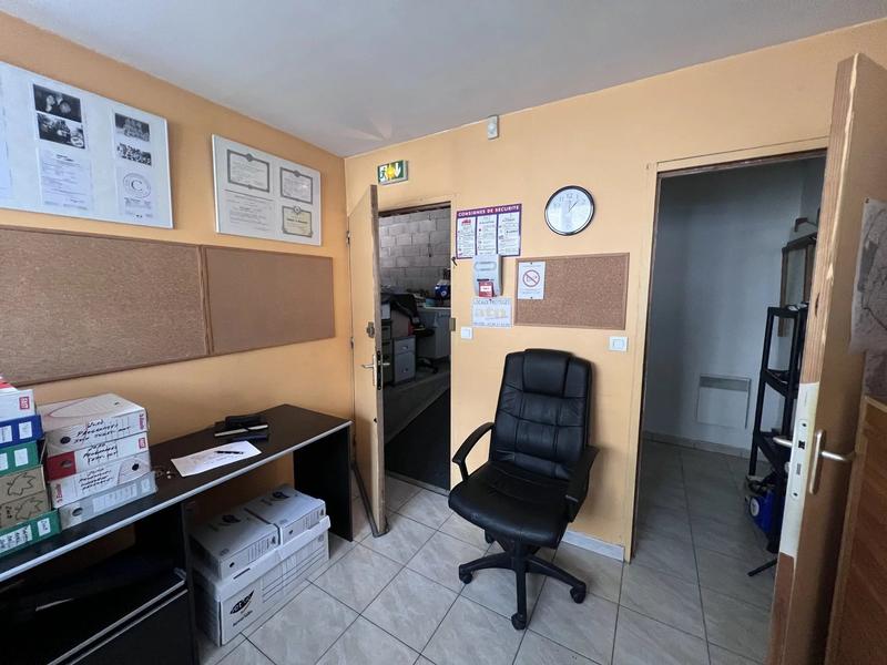Bureau - 99 m² - 2 pièces