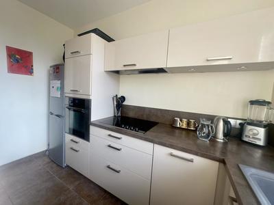 Appartement ancien - 87 m² - 4 pièces