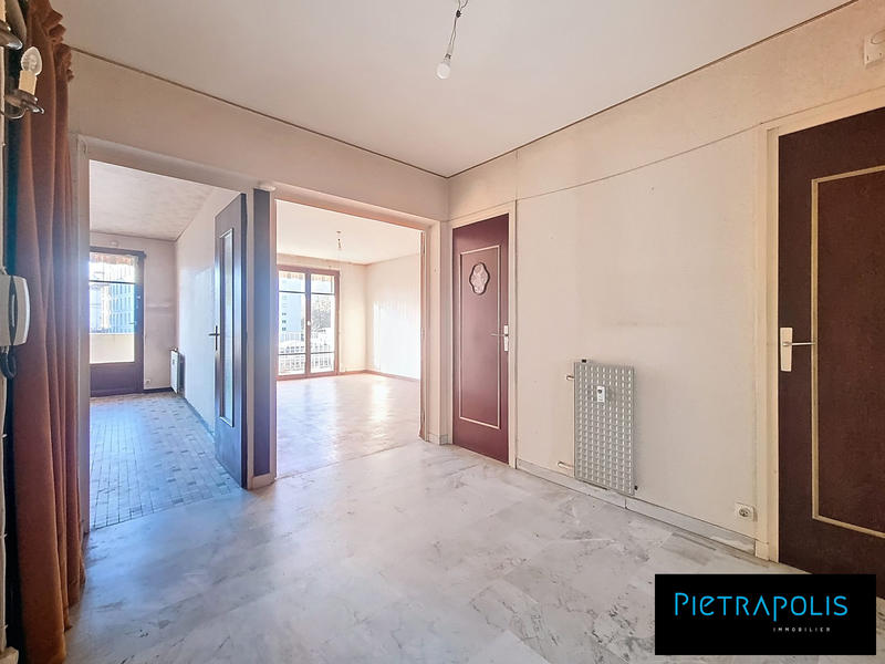 Appartement - 79 m² - 3 pièces