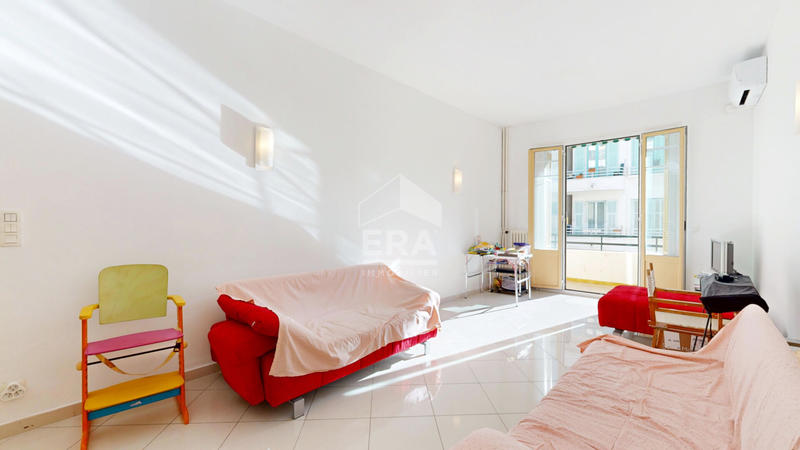 Appartement - 82 m² - 3 pièces