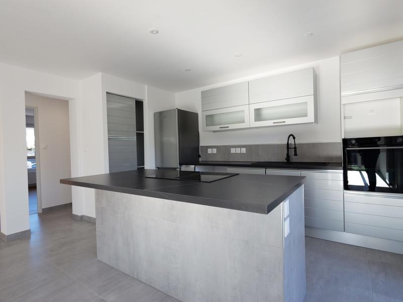 Appartement - 92 m² - 4 pièces