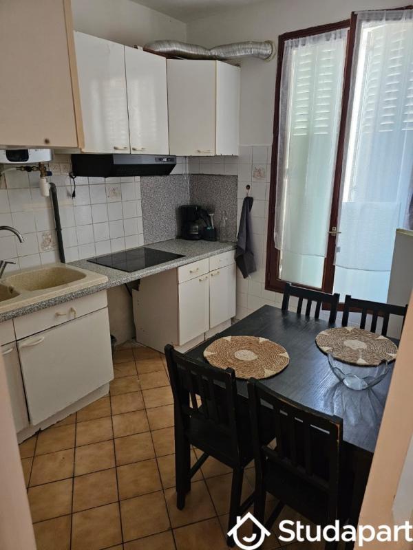 Chambre - 12 m² - 1 pièce