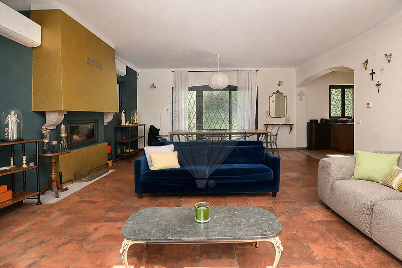 Propriété - 208 m² - 7 pièces