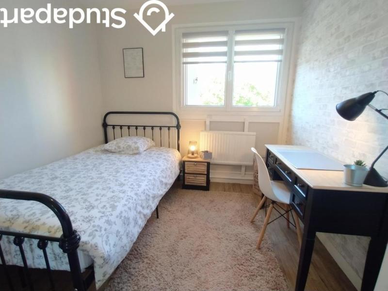 Chambre - 12 m² - 1 pièce