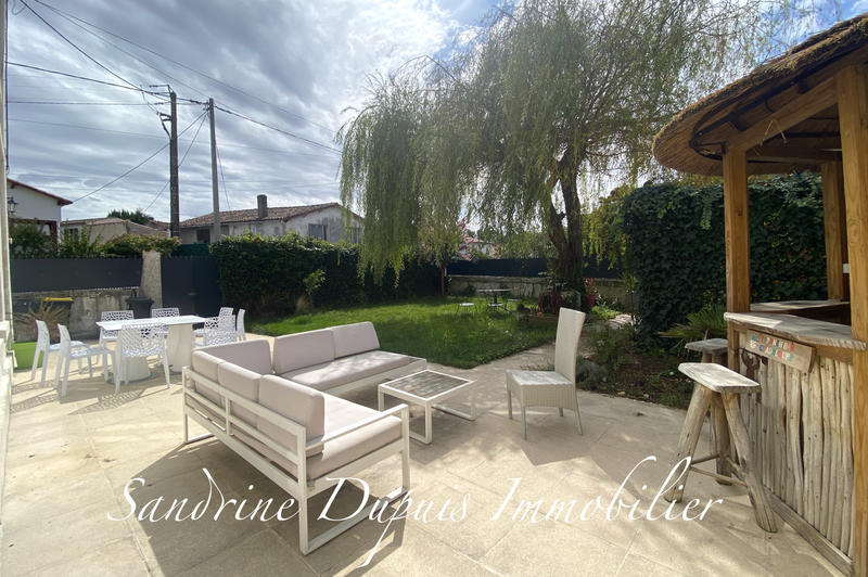 Propriété - 230 m² - 8 pièces