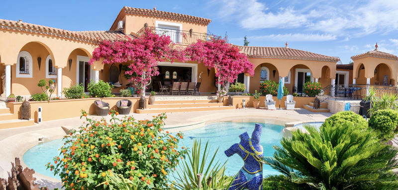 Maison - 265 m² - 9 pièces