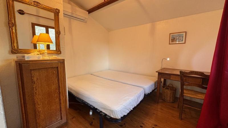 Maison - 220 m² - 7 pièces