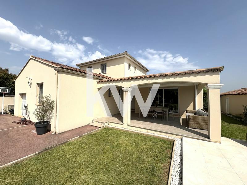 Maison - 165 m² - 6 pièces
