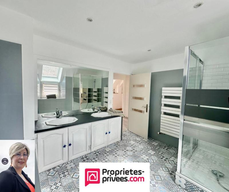 Maison - 232 m² - 6 pièces