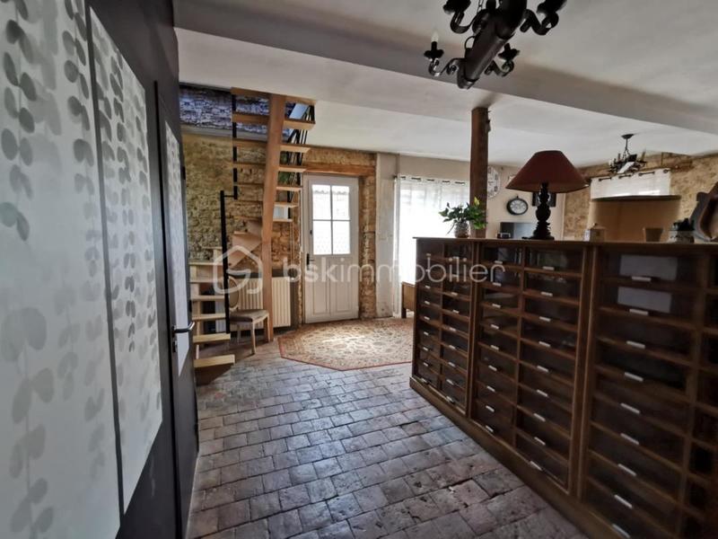 Maison - 212 m² - 7 pièces