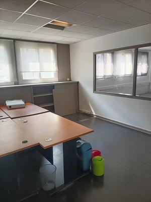 Bureau - 191 m² - 4 pièces