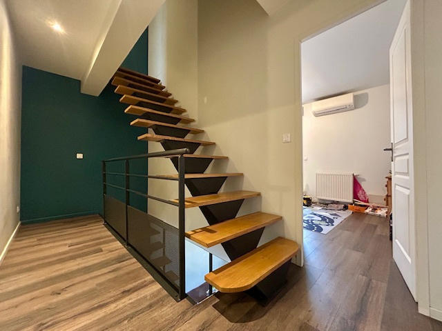 Maison - 167 m² - 7 pièces