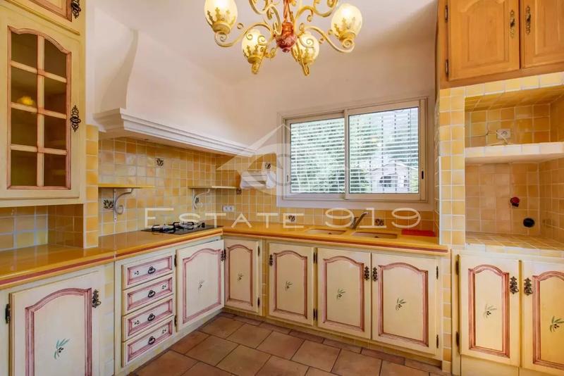 Villa - 181 m² - 7 pièces