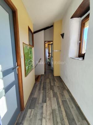 Maison de village - 80 m² - 5 pièces