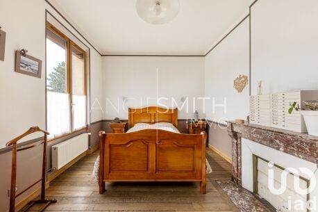 Maison - 223 m² - 10 pièces