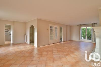 Maison - 201 m² - 6 pièces