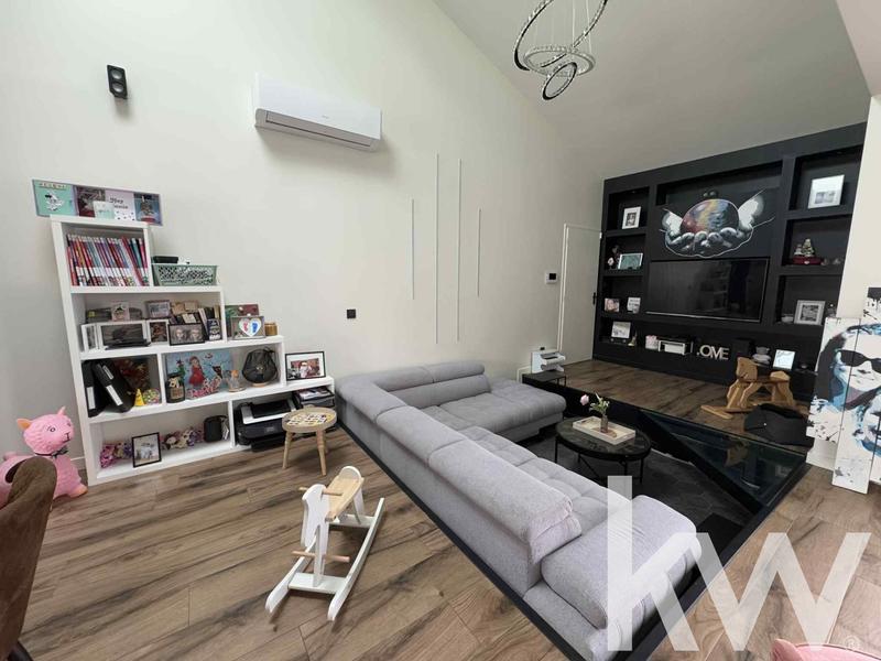 Maison - 142 m² - 5 pièces