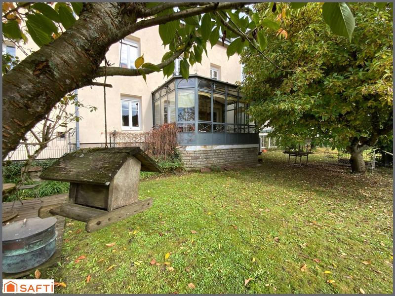 Maison - 280 m² - 10 pièces