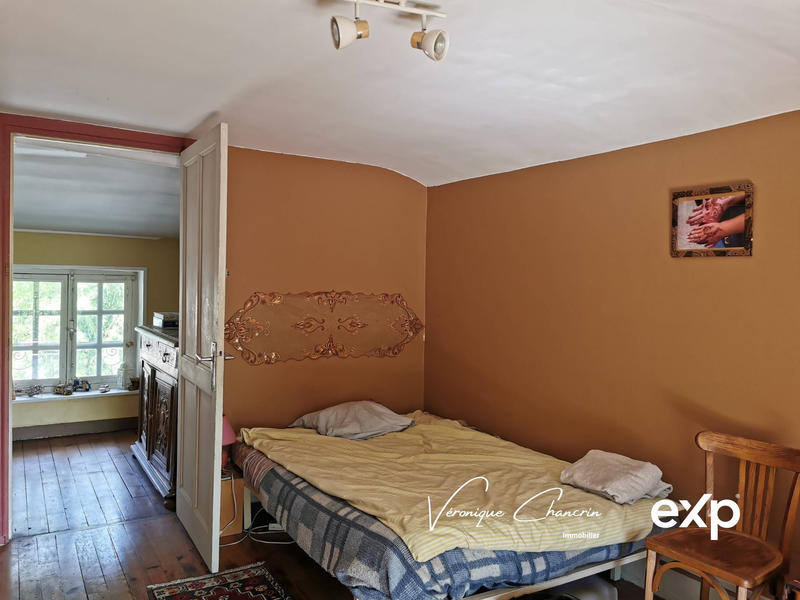 Maison - 198 m² - 7 pièces