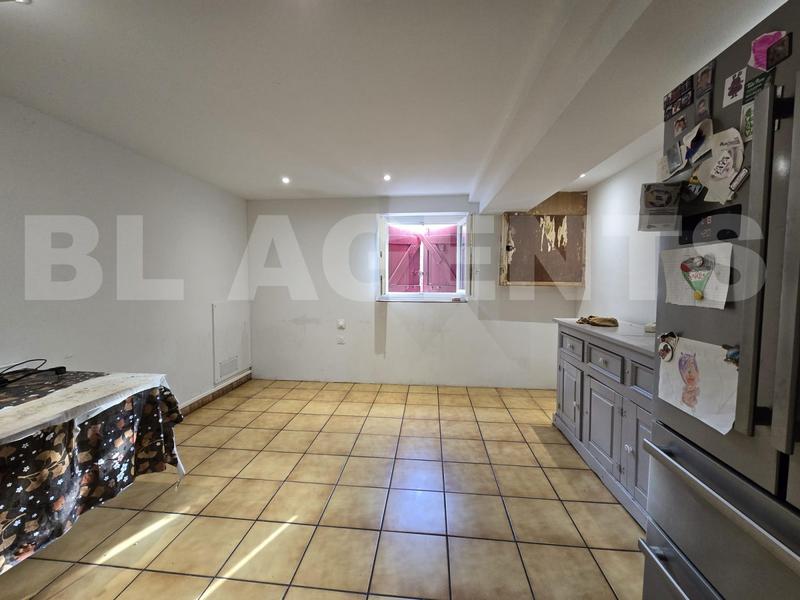 Maison - 200 m² - 5 pièces