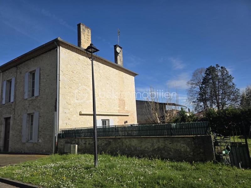 Maison en pierre - 130 m² - 5 pièces
