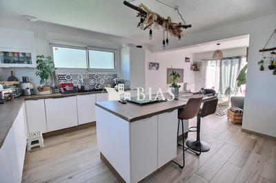 Maison - 99 m² - 5 pièces