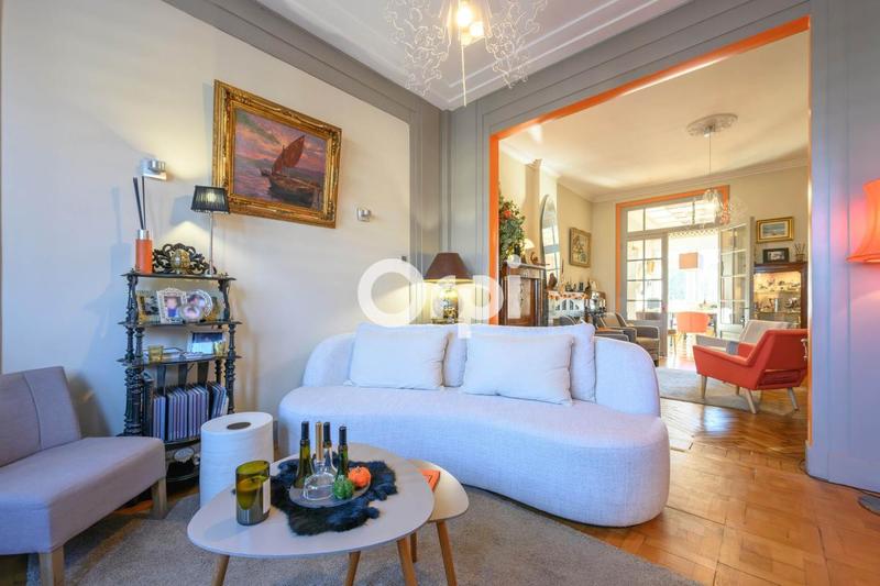 Maison - 168 m² - 6 pièces