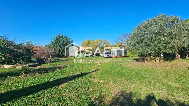 Maison - 284 m² - 9 pièces