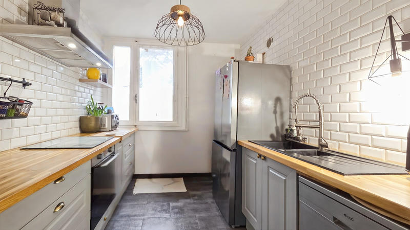 Appartement - 84 m² - 5 pièces