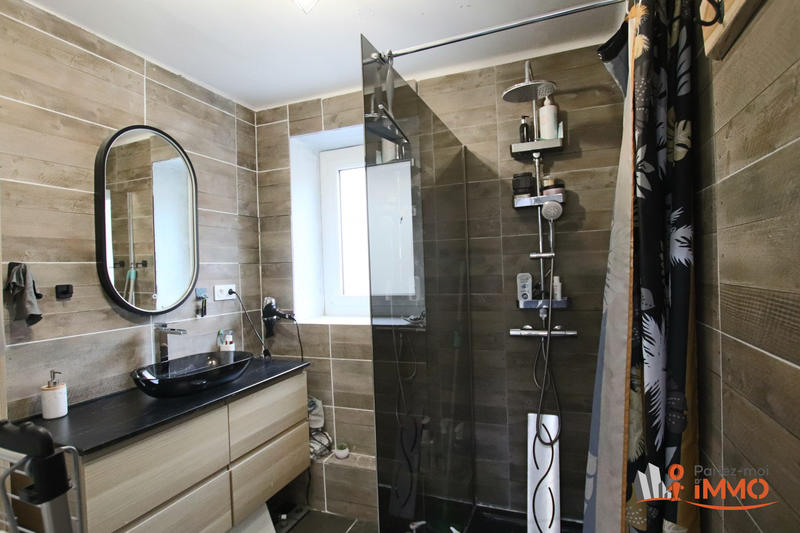 Maison - 90 m² - 3 pièces