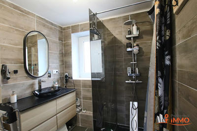 Maison - 90 m² - 3 pièces