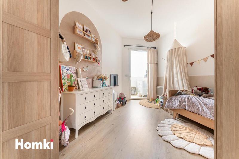 Appartement - 80 m² - 3 pièces