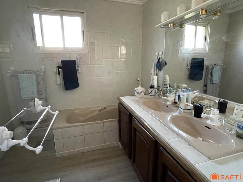 Maison - 138 m² - 5 pièces