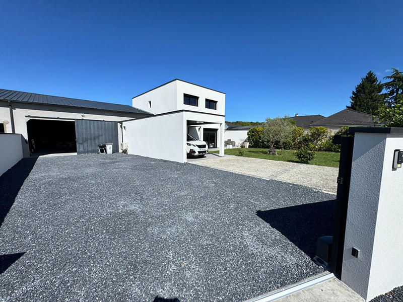 Maison - 140 m² - 6 pièces