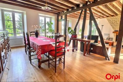 Maison - 210 m² - 9 pièces