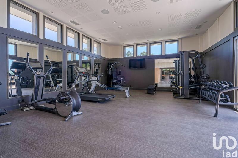 Maison - 355 m² - 9 pièces