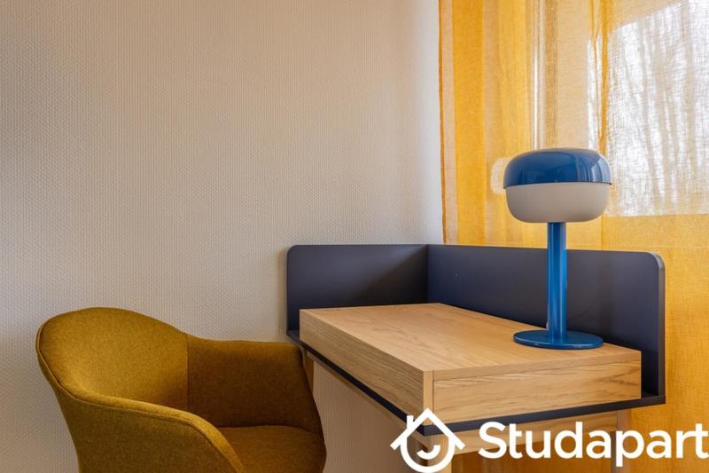 Chambre - 15 m² - 1 pièce